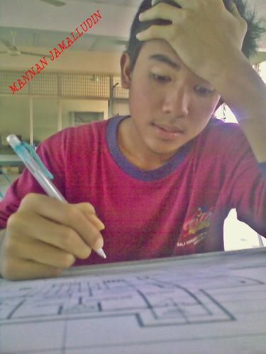 taktuu30's profile picture. 