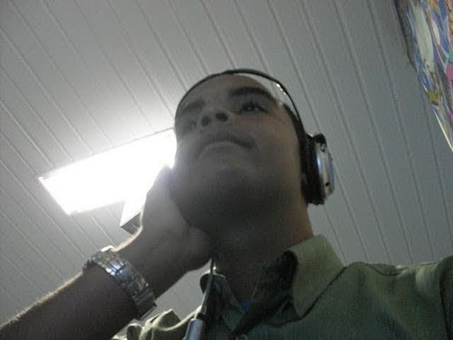 Solteiro 22 anos 
Robby Praia barra da tijuca-rj