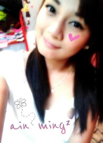 hey!..my name is Ain farhana..age 15..kalau nk refollow mention me..XD