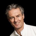 Tandartsenpraktijk De Waterval, alle mondzorgspecialisaties onder één dak. Buitengewone samenwerking binnenshuis, om jou van excellente mondzorg te voorzien.