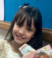 Se um dia o mundo acabar eu vou querer apenas te abraçar,(@larimanoela) obrigada por ser essa atriz mirim maravilhosa PRINCESINHA! #FcPequenoMaisComUmAmorGrande