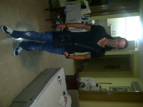 robertoske's profile picture. 