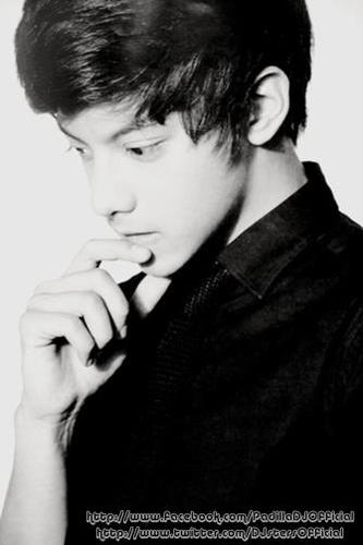 F O L L O W  nio naman phoe ackoe -- @tinetrujillo 
I'LL FOLLOW BACK PROMICE :))



-- salamat :))