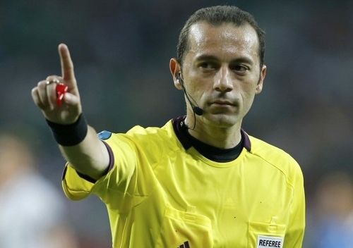 Cüneyt Çakır Resmi Twitter Hesabidir // Cüneyt Çakır Official Twitter Account ///Fifa Kokartlı Türk Hakemi