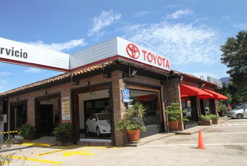 Empresa líder en la venta de vehículos Toyota con mas 53 años en el Mercado Automotriz. Brindando el mejor Servicio Postventa, Repuestos Originales y mucho mas!