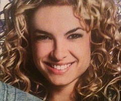 @Lua_Blanco!! Dá uma raiva quando eu quero escrever e não encontro palavras para demostrar meu amor por você... Madrinha : @AlagoanadoThur_

since:11.07.12 ♥