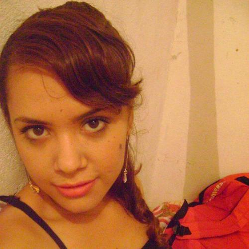 pues soy una chica a quien le gusta divertirse, al maximo, que espera en Dios, que sabeentregarse en todas las areas de la vida.
