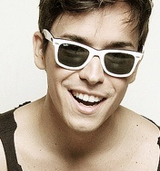 Haha  , Minha vidinha :3  , Meeu mundo es tú Bernardo Falcone ! Te amooo @bernardofalcone