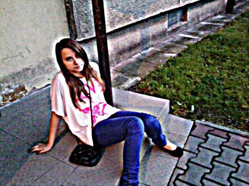 Hi ! I'm Justyna. I live in Poland. I love Sterling Knight ♥♥, Bella Thorne ♥♥, Demi Lovato and Selena Gomez. Bye .:*