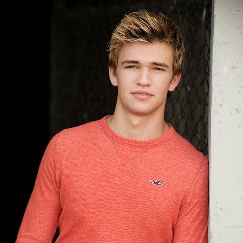 Actor/Currently in House of Anubis and the movie Rags/Thanks to all my followers and fans who support my dreams of being an actor and make it all possible!{RP}