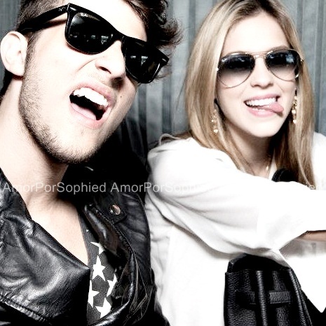 Acabou? sim, mais meu amor por vocês continua, maior que nunca! Sophia Abrahão Sampaio e Roobertchay Domingues da Rocha Filho ♥'