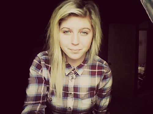 Beth Taylor, 13, England 
i have an un-healthy obsession with johnny depp, music and pizza.
mutual liking? 
maybe we can get along?