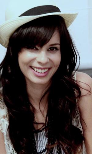 Se você curte @Marcela_Tais , esse é o lugar certo, trechos das Músicas e versos dela 
Moderadora: @Romantiqueira