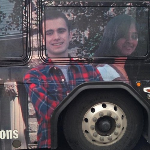 el_GusBus's profile picture. I'm on a bus.