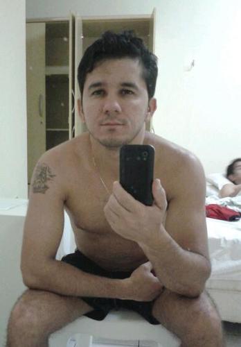 Sou Aquariano,trombonista do forró da Pegação.Gosto de quem gosta de mim,e guando quero uma amizade cultivo ela.....