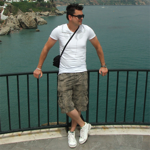 Motorcycle & car freak, Male, 31, Engineering & Creative mastermind :)