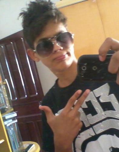 Tenho 14 Aninhos, Curto Reggae, 
'quer saber Mais oque de min ? o.O