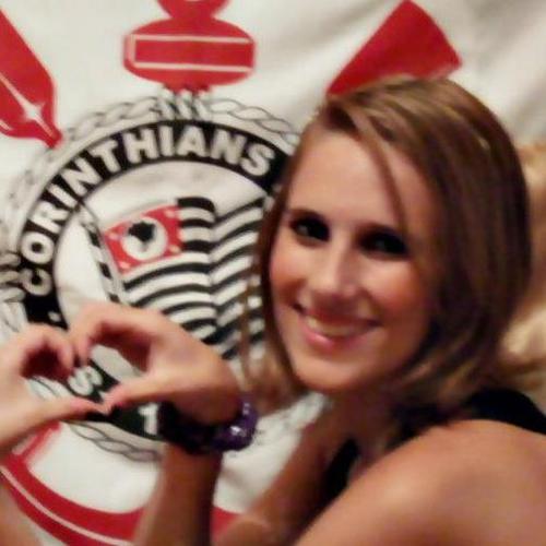 sou loira, engraçada, lokinha, mais sou sempre eu...