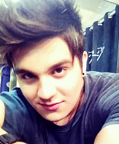 Não há limites para seus sonhos.  since: 20/05/2011 
Seguido pelo @AJ__26 e @marretacowboyls =) hihi http://t.co/JB4mFcxjkW