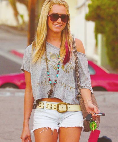 oreosconpure's profile picture. Tengo un sueño, un solo sueño, seguir soñando. Soñar con la libertad, soñar con la justicia, soñar con la igualdad y ojalá ya no tuviera necesidad de soñarlas.