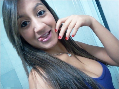 - Eu não me importo com o que falam de mim , Palavras não vão me fazer cair :]]