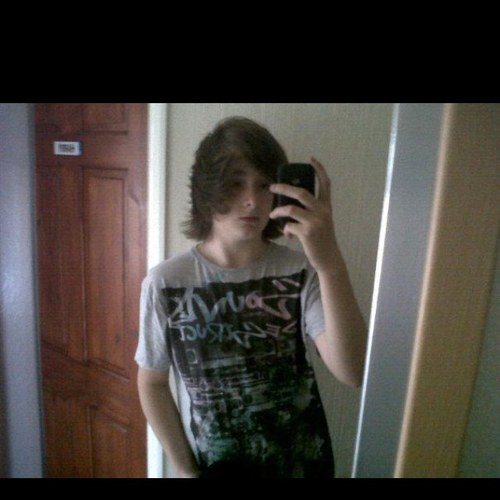 Cole_Muffins's profile picture. I staple trolleys to my armpit!;D  And ilove to masturbate!;)
