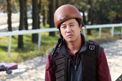 [Parody Account] 챔프/이승호(차태현) /기수/교통사고로 아내를 잃음 사고로 눈을다쳐서 점점시력저하 / 우박이 / [2012.08.15 ~ ing]