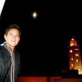 Intento bailar, cantar, tocar guitarra, cocinar, cambiar el mundo... Soy feliz!!