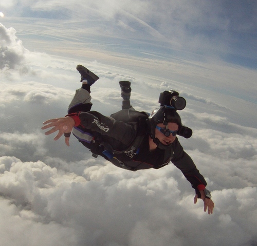 theonlyski's profile picture. Fighter of fires | Flier of planes | Fixer of the internet