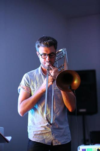 Trombonist, effectologist, composer living and breathing in Brooklyn, NY.