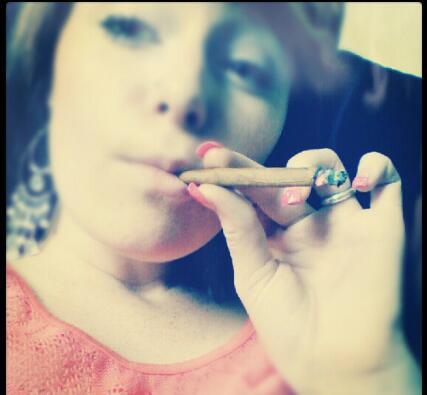 I smoke to blur away my feelings. #TeamLakers