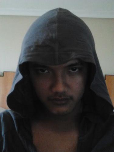 aku adalah secangkir tea yang perlu ditambah gulamu |YM:vicksjem@yahoo.co.id | http://t.co/Hh4q8rrS2h