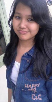 I want to be a professional modern dancer. I love the shuffle dance, modren dance, hip hop dance, dance sexy and I love all that relates to dance :)