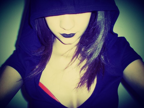 15 anos/ Gamer/ Assassin's Creed / Frio/ Dormir/ Música.