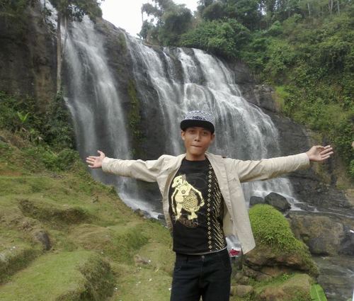 eksistensi yg tinggi mrupakan kmutlakan untuk bisa meraih mimp.