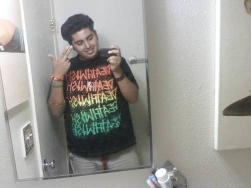 ForJusthavefun's profile picture. call meh Kolorz[: #DubStep #PartyTime #DrinkingNdSmoking ....if u like too hav a good time u could count on meh xD Follow Mehh ^.^