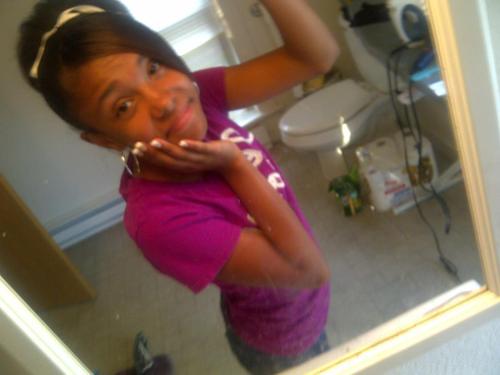dont hate me because you dont likee me hate me becausee imm badderr thann youu : )
