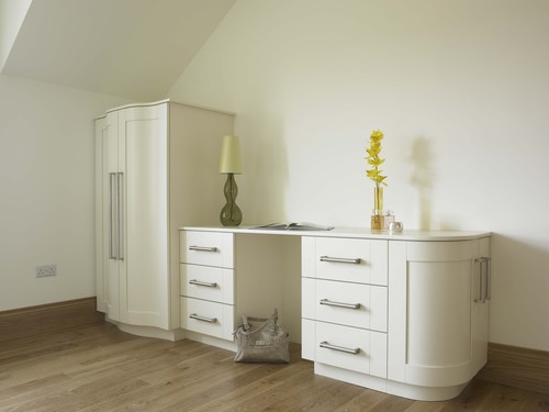 Top quality supplier of fitted bedroom furniture and made to measure doors exclusively to the trade. Ring 0161 230 0700 or email sales@viehome.co.uk