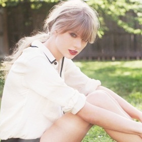 i am a huge taylor swift fan, follow me and i will follow you back :-)