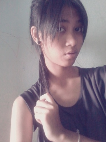 I want to be a singer, musician.I like repper :) ID line : sharefong , instargram : sharefong