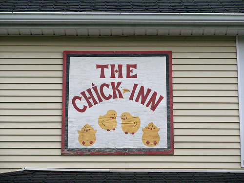 ChickInnMU's profile picture. Four girls. One cup.