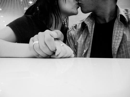 Para quem tem, um amor ou já teve um AMOR A DISTANCIA.. Follow-me :)