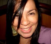 Apaixonada por Jesus.. Casada com Ricardo(lindo d+)
e mãe de um lindo meninoo minha benção.... trabalhando em uma igreja só de crianças isso é lindo d+