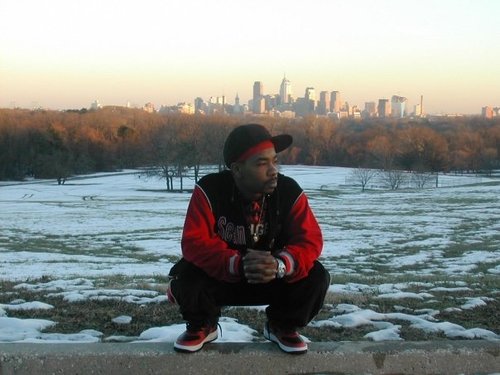 Writer/Artistic talent from philly looking to collab with producers on upcoming project. Only beats with substance, none of that new age bullshit.