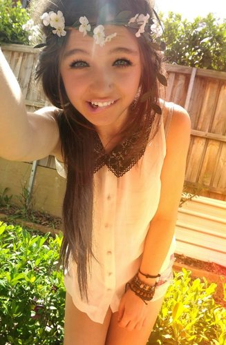 hey im Madison ♥ search me up on facebook http://t.co/luKz8gdlMV