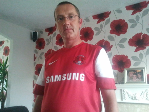 Leyton orient fan i enjoy road cycling walking my dog  3 grown up kids and 4 grandaughters and 2 grandsons.
