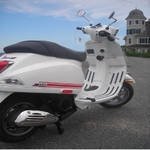 Vespa Newport is the Vespa Dealer in Newport, Rhode Island.  Our sister store is Vespa Providence, so we cover the whole state!