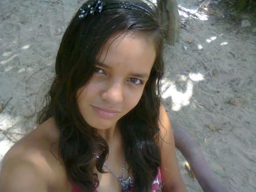 naum soou metiidaa apenas naum tenhu
obrigaçao de sorrir pra todo mundoo 
#=#
