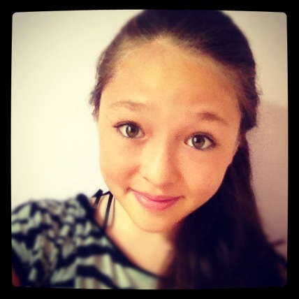 sararewara's profile picture. 