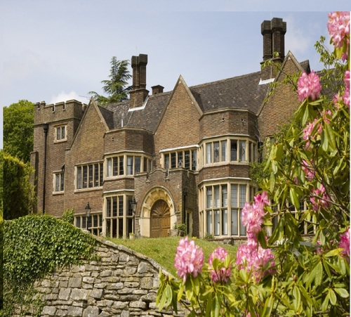 Parker_Academy's profile picture. Brand new boarding school RP! :) @ or DM us for a role.